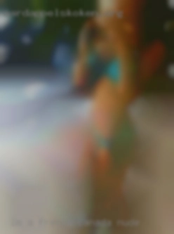 I'm a french Canada nude girl nice quite and cool.